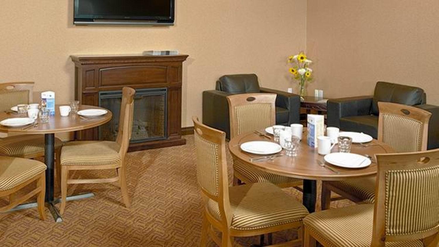 וויליאמס לייק Coast Fraser Inn מראה חיצוני תמונה