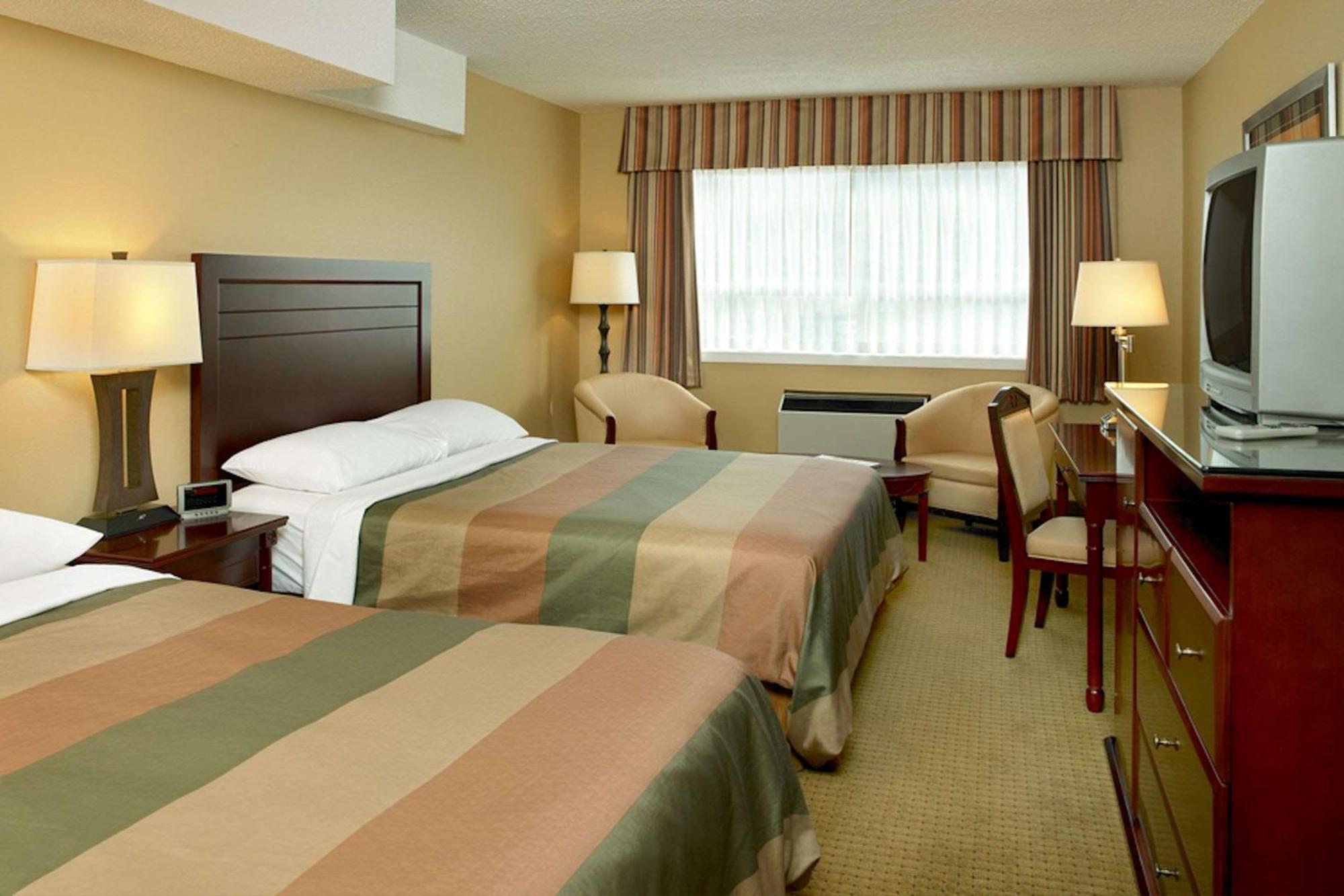 וויליאמס לייק Coast Fraser Inn מראה חיצוני תמונה