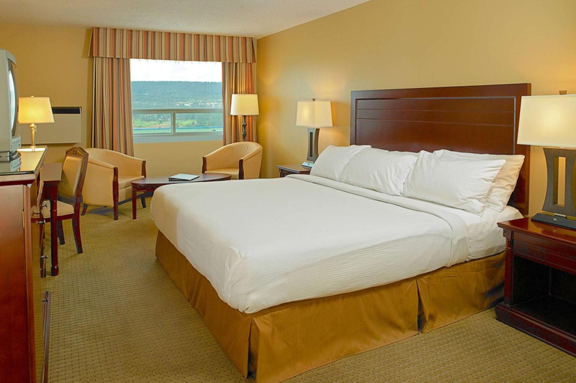 וויליאמס לייק Coast Fraser Inn חדר תמונה