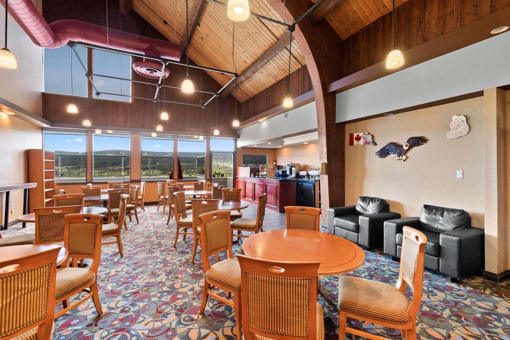 וויליאמס לייק Coast Fraser Inn מראה חיצוני תמונה
